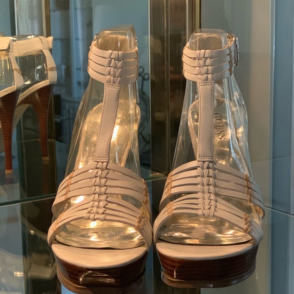 Guess Heels, Taupe - Picture 1 of 3